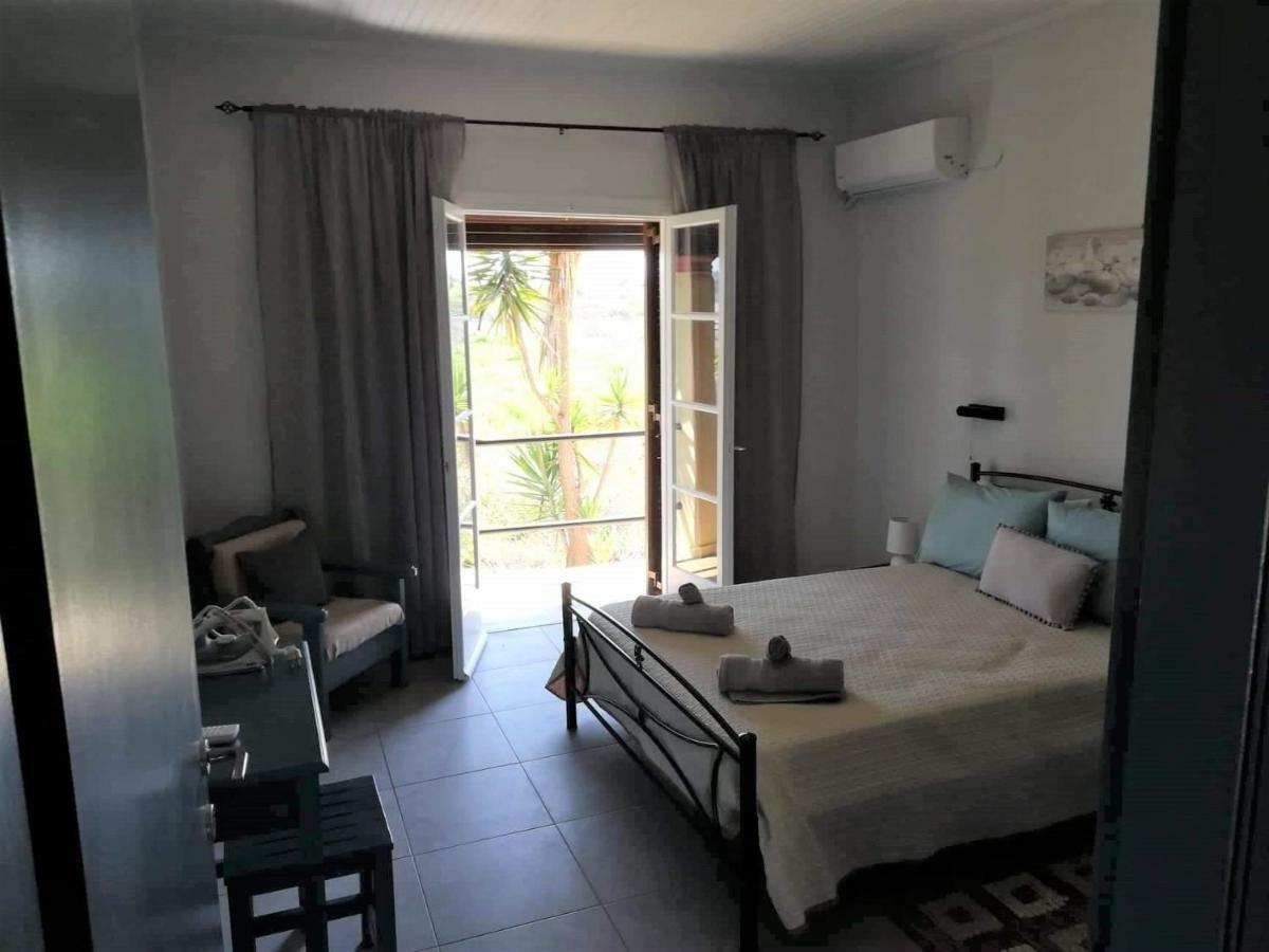 Issos Apartments Agios Georgios  Dış mekan fotoğraf